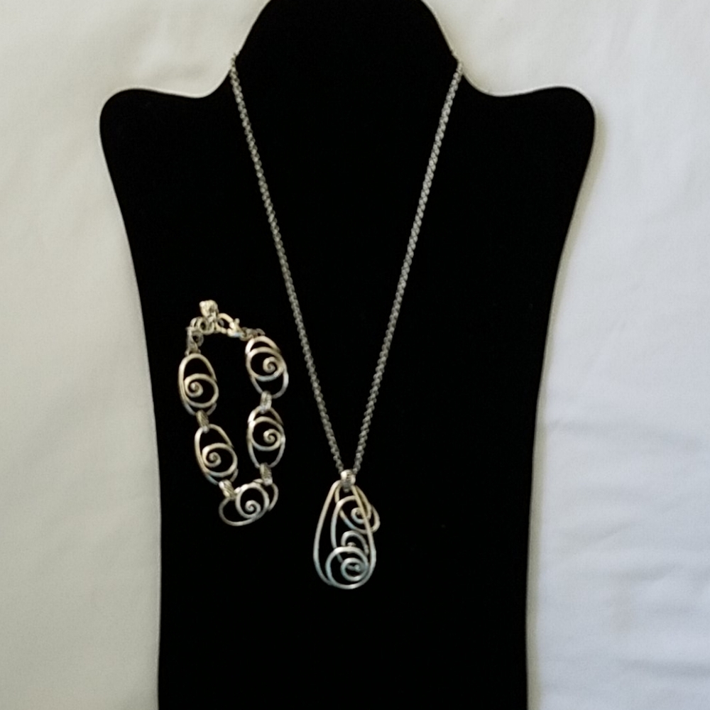 Brighton Rock and Scroll Necklace & Bracelet Set